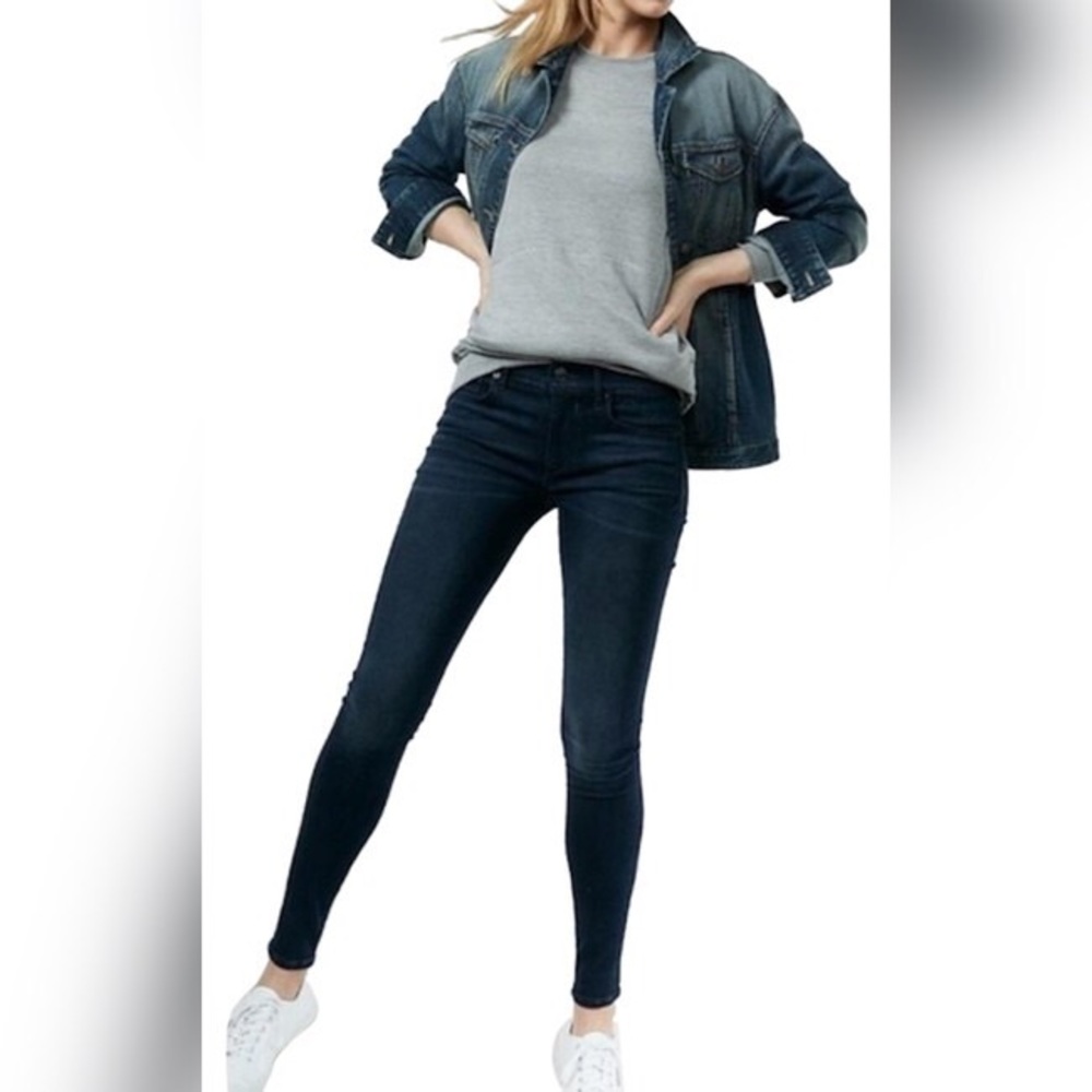 Cute dark blue high rise legging jean🥰